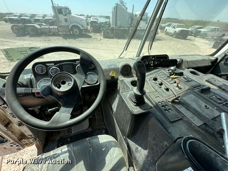 image for item DL0456 2014 Autocar ACX refuse truck