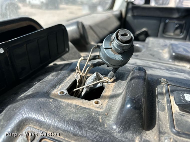 image for item DL0456 2014 Autocar ACX refuse truck