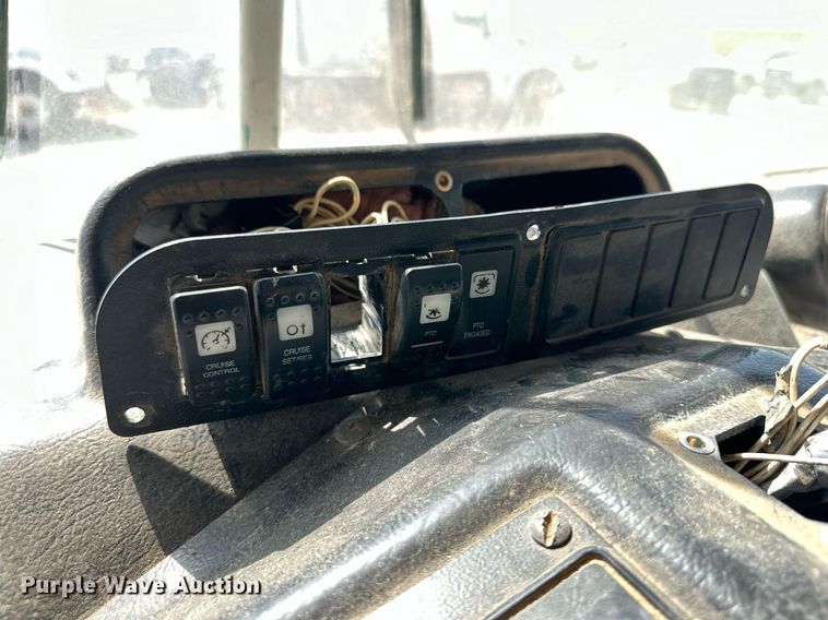 image for item DL0456 2014 Autocar ACX refuse truck