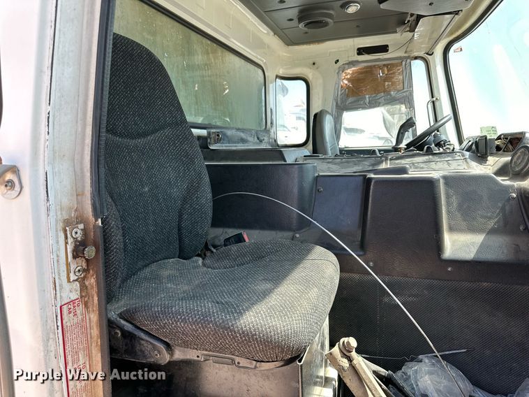 image for item DL0456 2014 Autocar ACX refuse truck