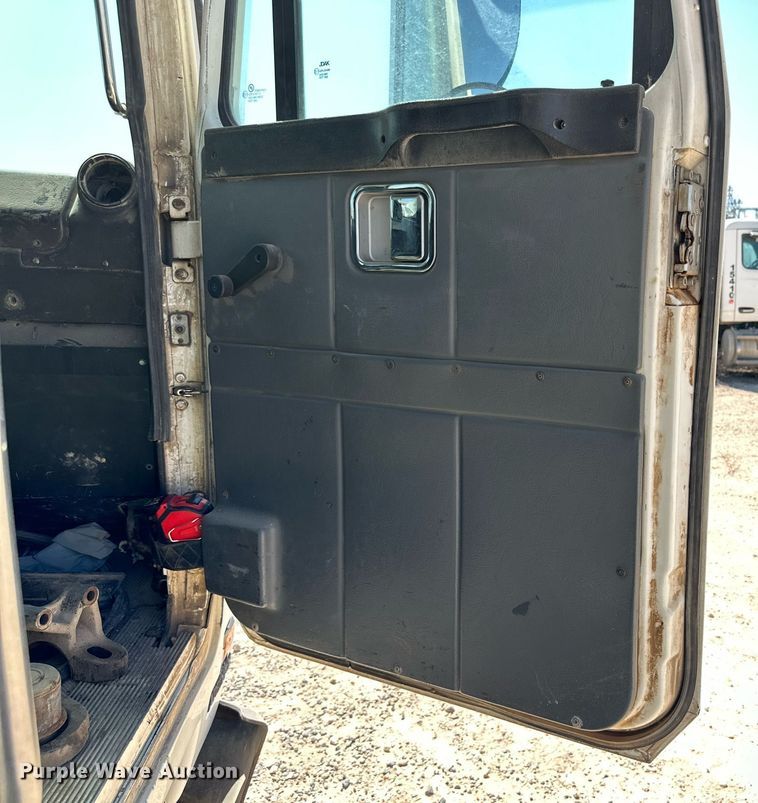 image for item DL0456 2014 Autocar ACX refuse truck