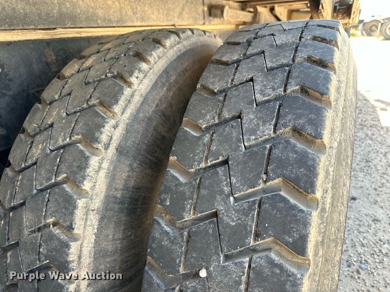 image for item DL0456 2014 Autocar ACX refuse truck