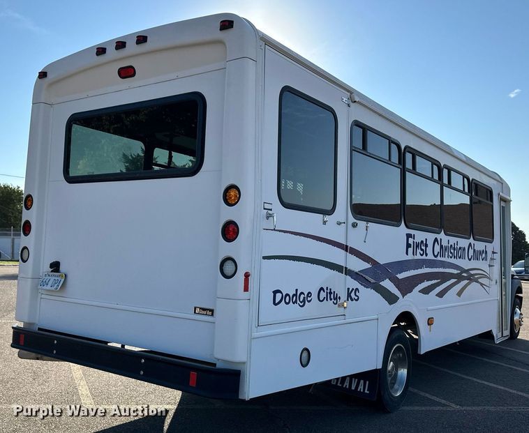 image for item DL0463 2011 Glaval F550 shuttle bus