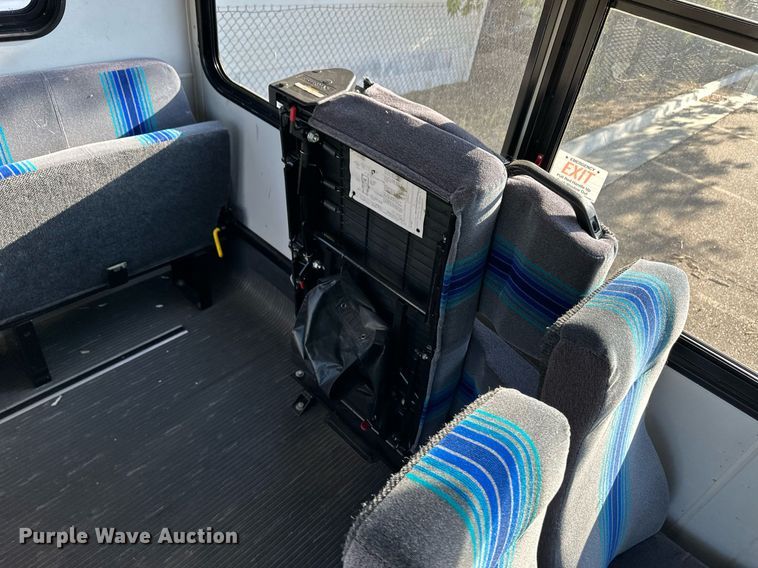 image for item DL0463 2011 Glaval F550 shuttle bus