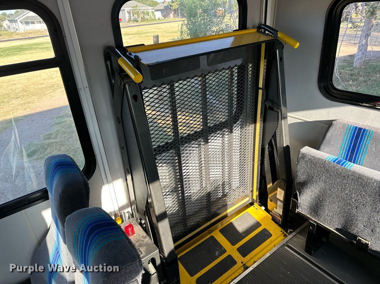 image for item DL0463 2011 Glaval F550 shuttle bus