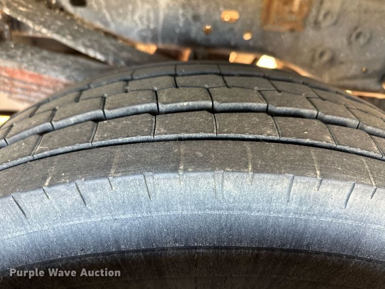 image for item DL0463 2011 Glaval F550 shuttle bus