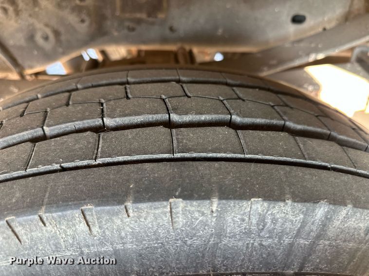 image for item DL0463 2011 Glaval F550 shuttle bus