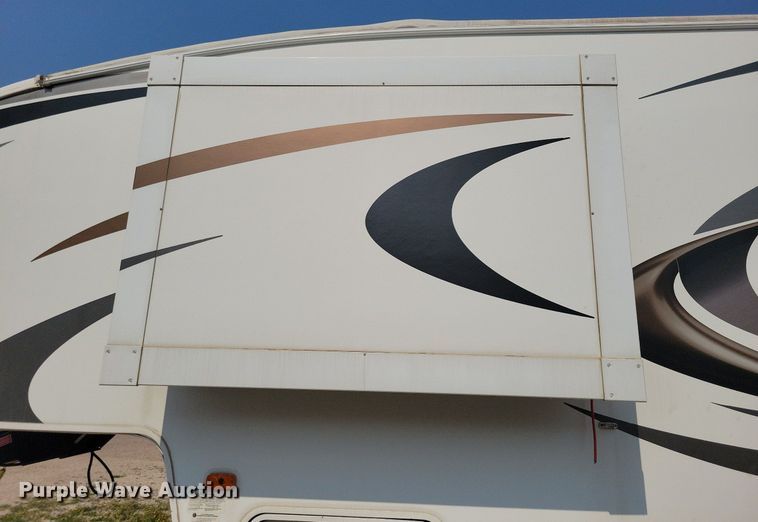 image for item DN3521 2014 Keystone Cougar X-Lite camper