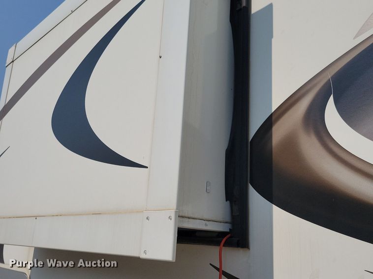 image for item DN3521 2014 Keystone Cougar X-Lite camper