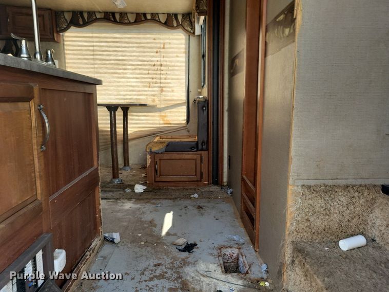 image for item DN3521 2014 Keystone Cougar X-Lite camper