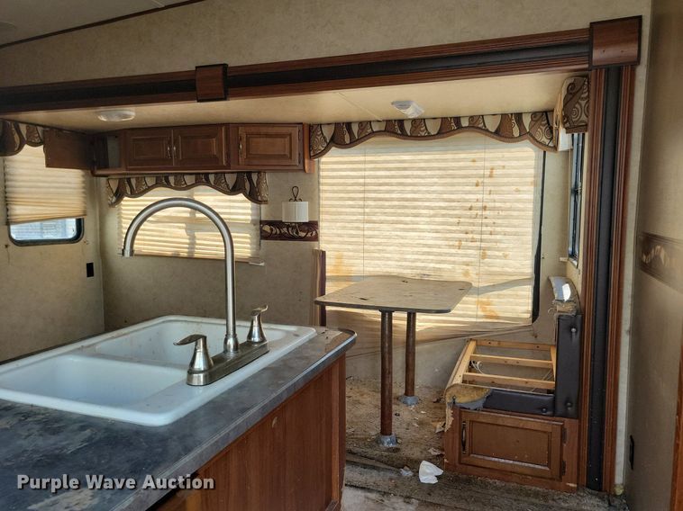 image for item DN3521 2014 Keystone Cougar X-Lite camper