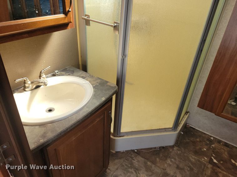 image for item DN3521 2014 Keystone Cougar X-Lite camper