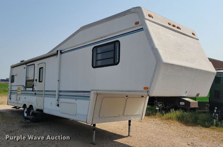 image for item DN3522 1995 Jayco Designer Series camper