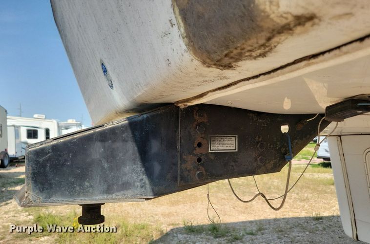 image for item DN3522 1995 Jayco Designer Series camper