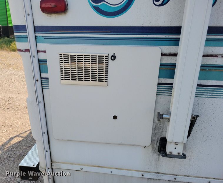 image for item DN3522 1995 Jayco Designer Series camper