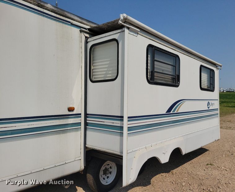image for item DN3522 1995 Jayco Designer Series camper