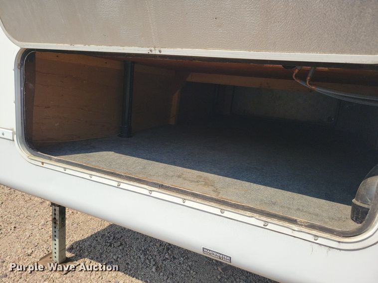 image for item DN3522 1995 Jayco Designer Series camper