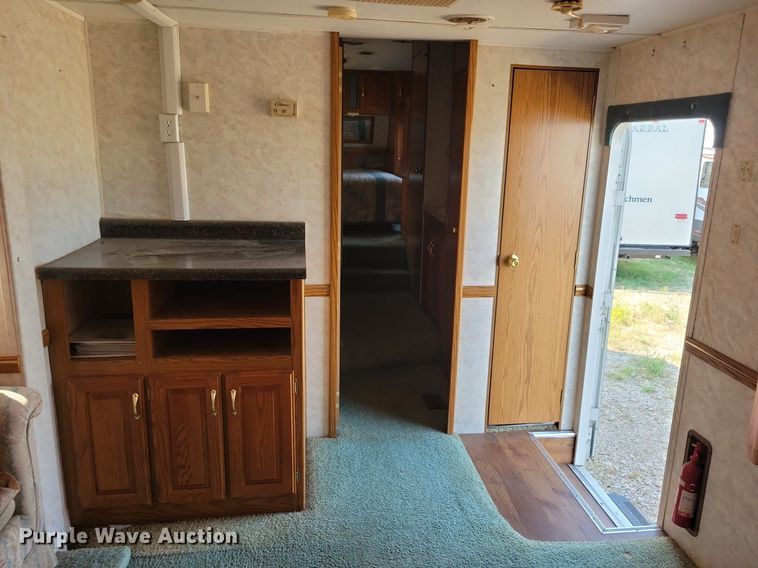 image for item DN3522 1995 Jayco Designer Series camper