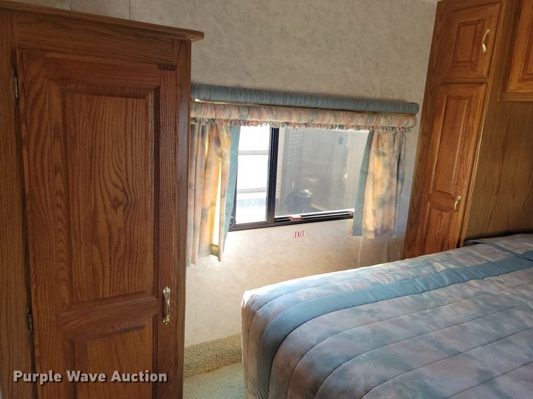 image for item DN3522 1995 Jayco Designer Series camper