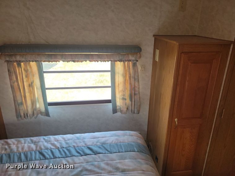 image for item DN3522 1995 Jayco Designer Series camper