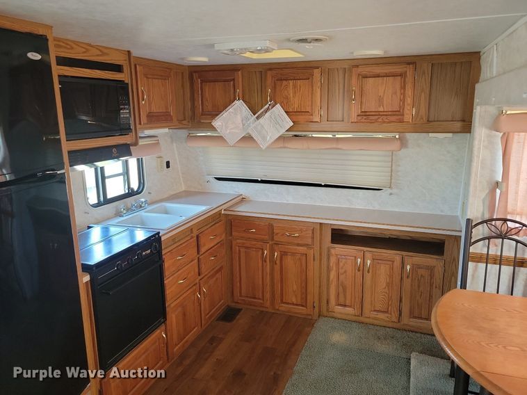 image for item DN3522 1995 Jayco Designer Series camper