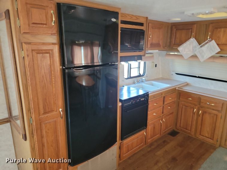 image for item DN3522 1995 Jayco Designer Series camper