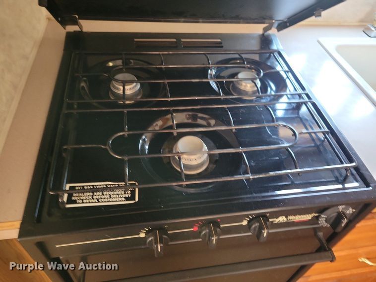 image for item DN3522 1995 Jayco Designer Series camper