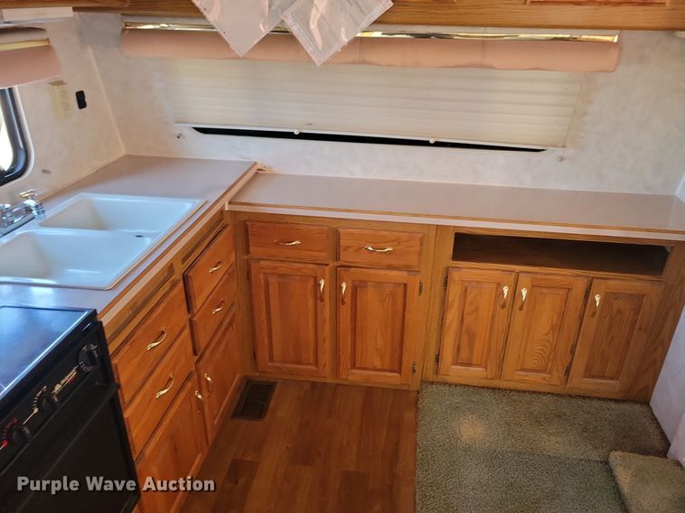 image for item DN3522 1995 Jayco Designer Series camper