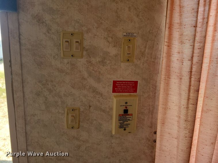 image for item DN3522 1995 Jayco Designer Series camper