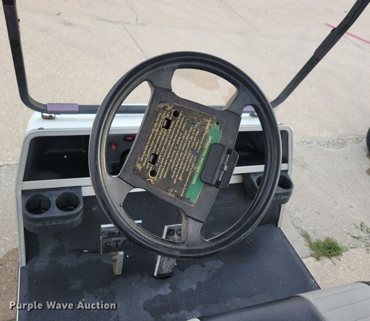 image for item DN3533 2000 Club Car golf cart