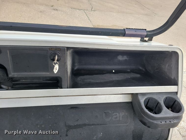 image for item DN3533 2000 Club Car golf cart