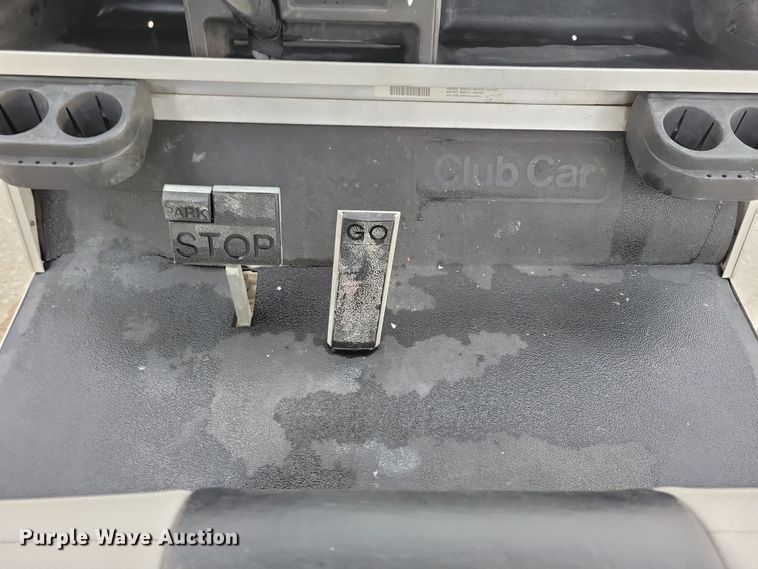 image for item DN3533 2000 Club Car golf cart