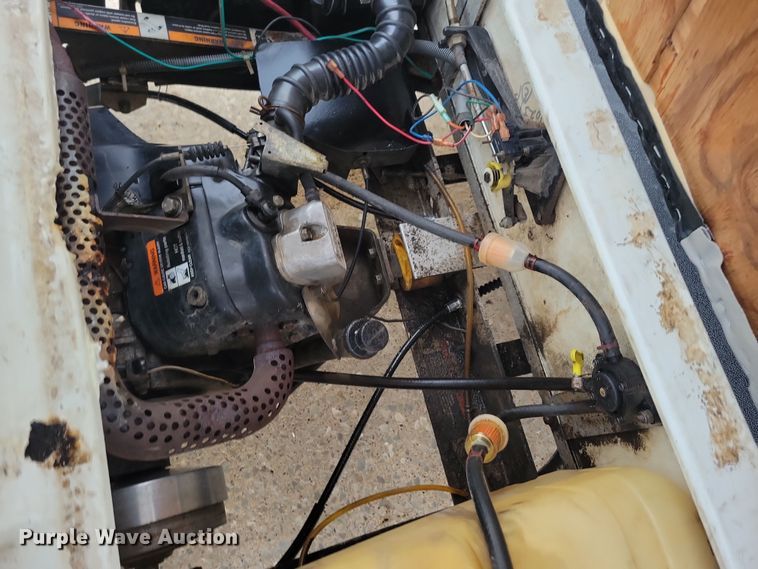 image for item DN3533 2000 Club Car golf cart