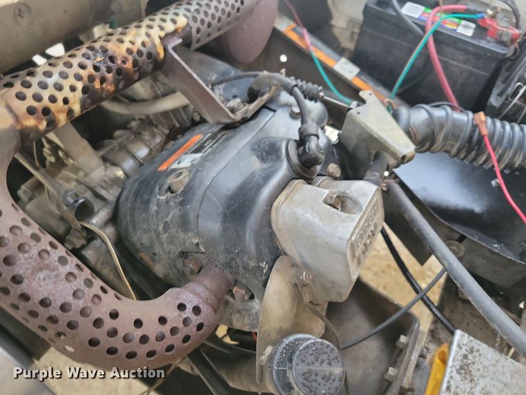 image for item DN3533 2000 Club Car golf cart