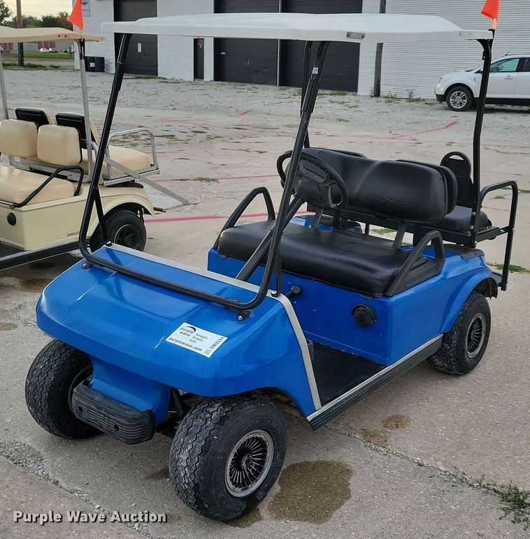 image for item DN3534 1992 Club Car golf cart