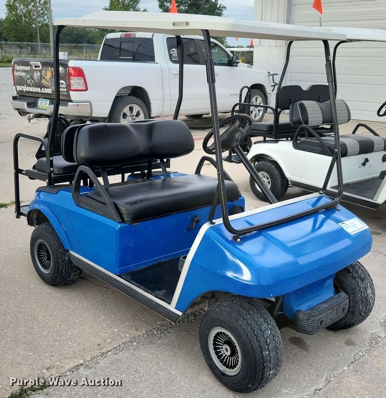 image for item DN3534 1992 Club Car golf cart