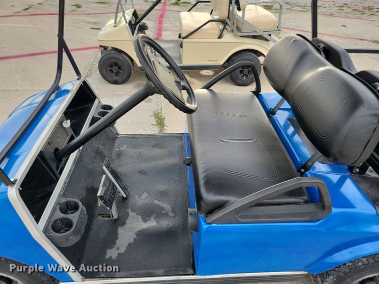 image for item DN3534 1992 Club Car golf cart