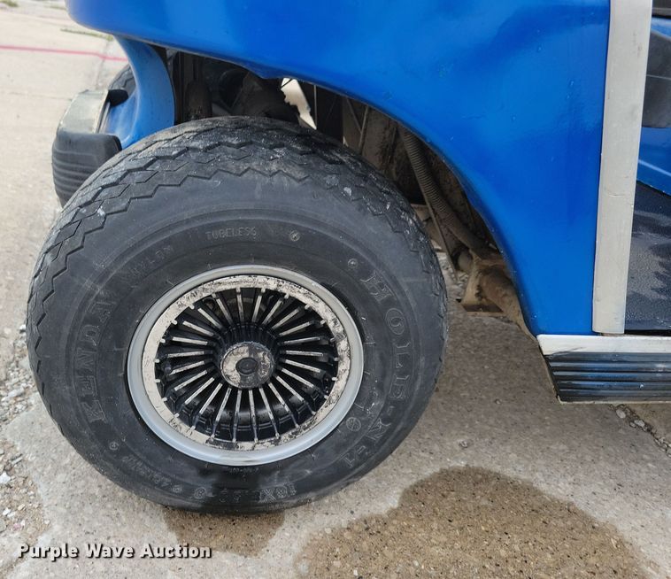 image for item DN3534 1992 Club Car golf cart