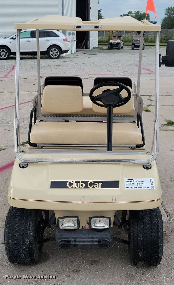 image for item DN3535 2000 Club Car golf cart
