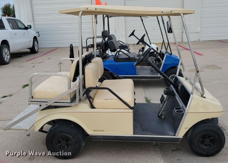 image for item DN3535 2000 Club Car golf cart