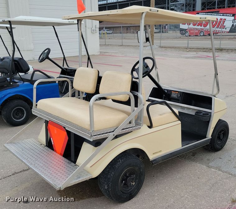 image for item DN3535 2000 Club Car golf cart