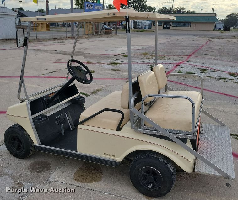 image for item DN3535 2000 Club Car golf cart