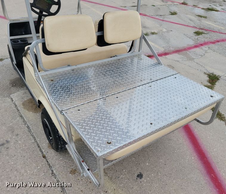 image for item DN3535 2000 Club Car golf cart