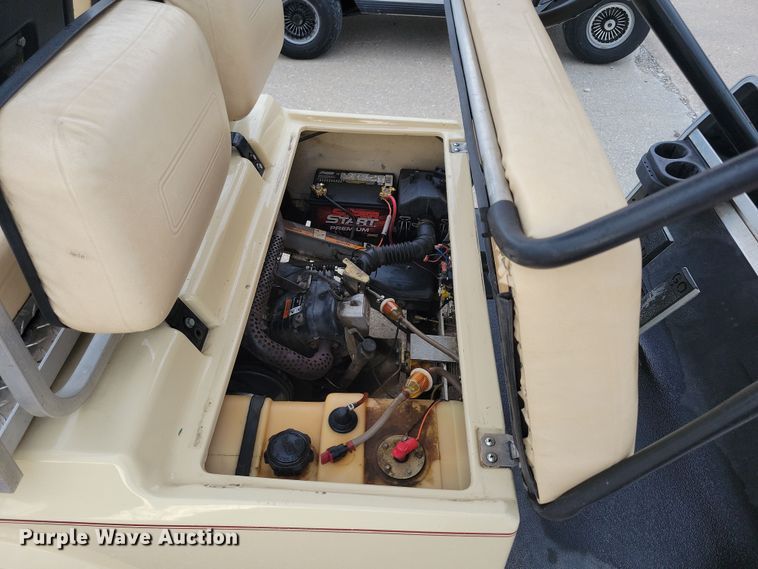 image for item DN3535 2000 Club Car golf cart