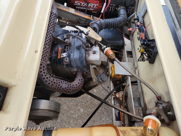 image for item DN3535 2000 Club Car golf cart