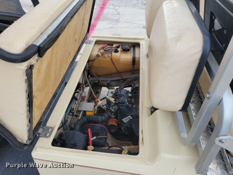 image for item DN3535 2000 Club Car golf cart