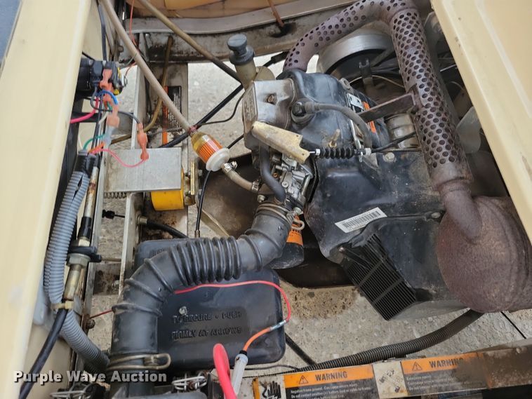 image for item DN3535 2000 Club Car golf cart