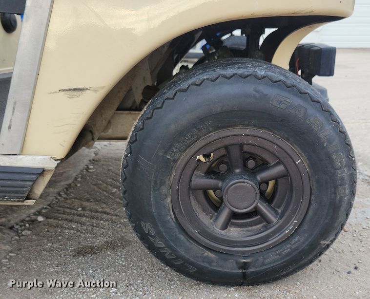 image for item DN3535 2000 Club Car golf cart