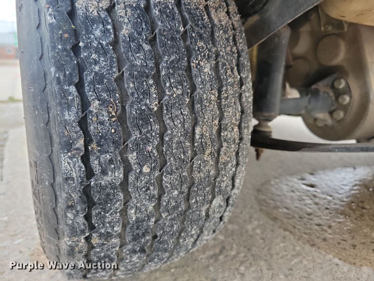 image for item DN3535 2000 Club Car golf cart