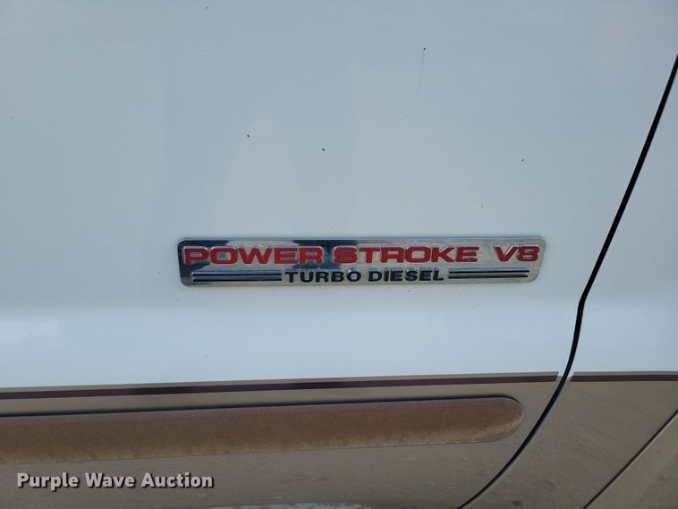 image for item DN3550 2003 Ford F350 Super Duty King Ranch Crew Cab pickup truck